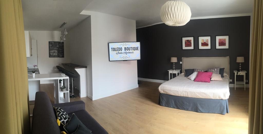 Toledo Boutique Studio Apartments Napels Buitenkant foto