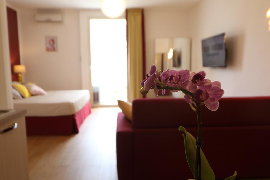 Toledo Boutique Studio Apartments Napels Buitenkant foto